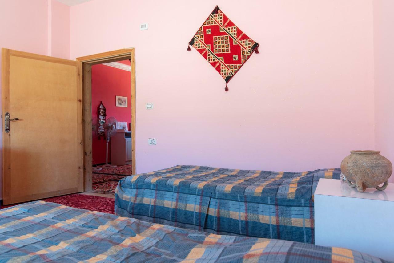 Bedouin Pink Ecohouse Bed & Breakfast Wadi Musa Dış mekan fotoğraf